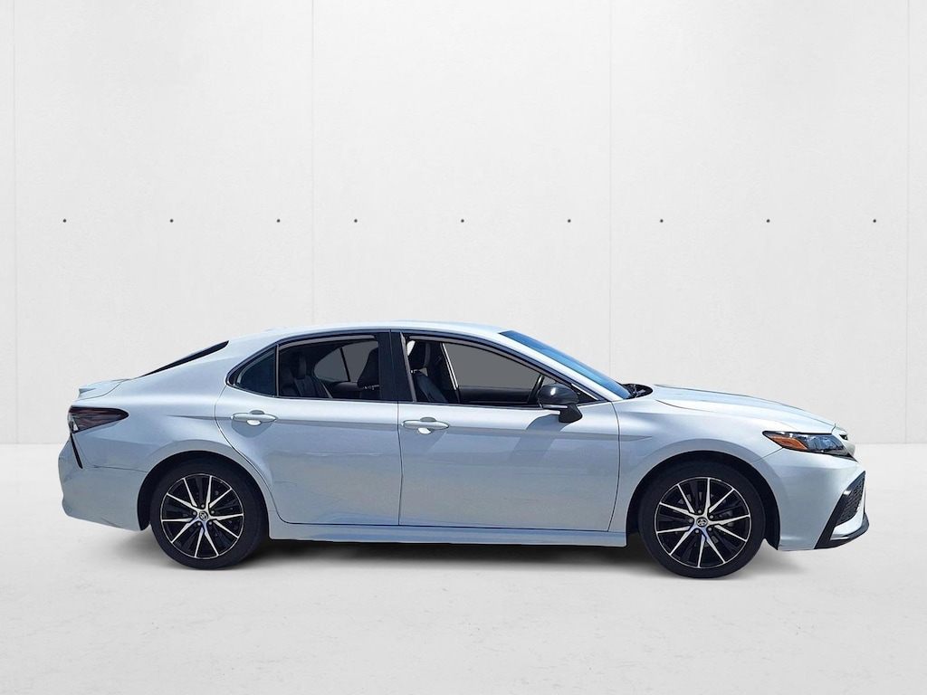 Used 2023 Toyota Camry SE Sedan