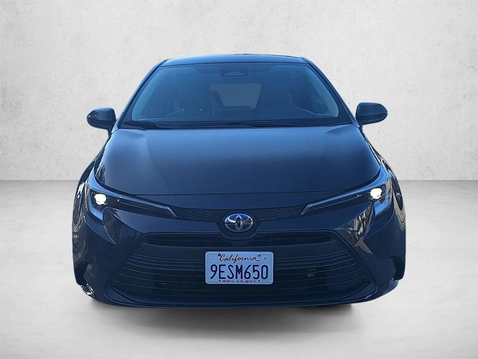 2023 Toyota Corolla Hybrid LE photo 2