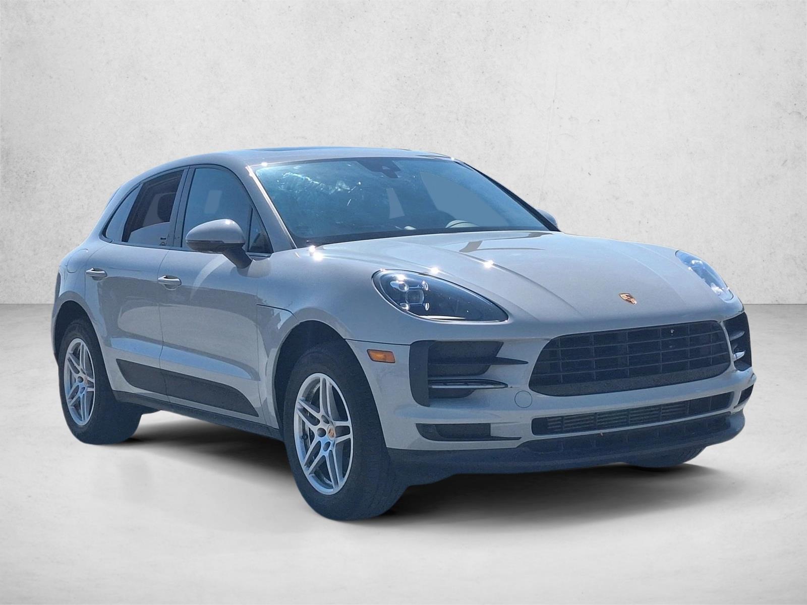 2021 Porsche Macan Base photo 3