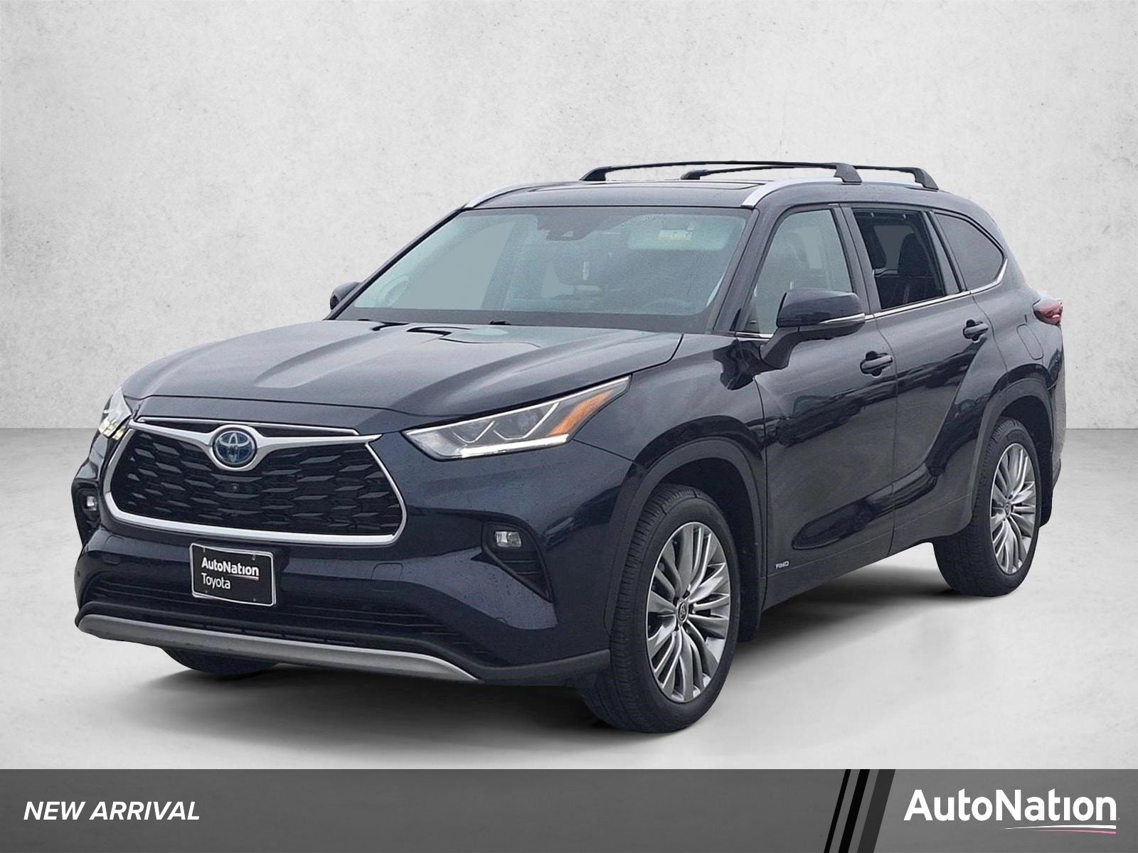 2023 Toyota Highlander Hybrid Platinum AWD's photo