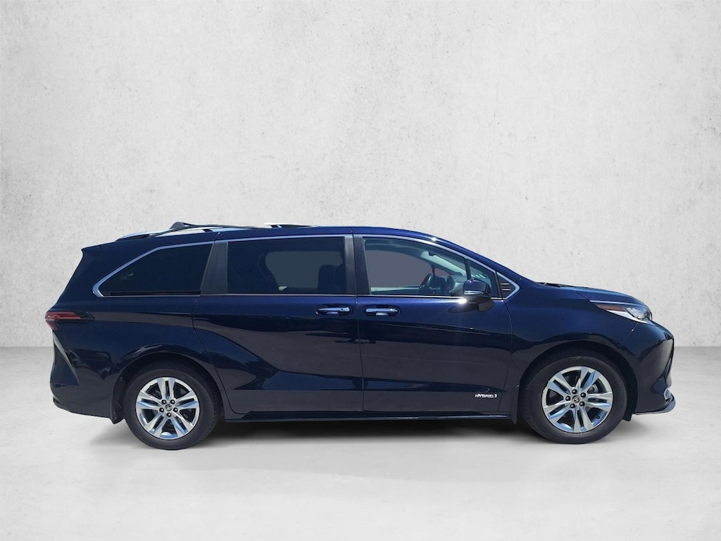 Certified 2021 Toyota Sienna Limited 7 Passenger Van