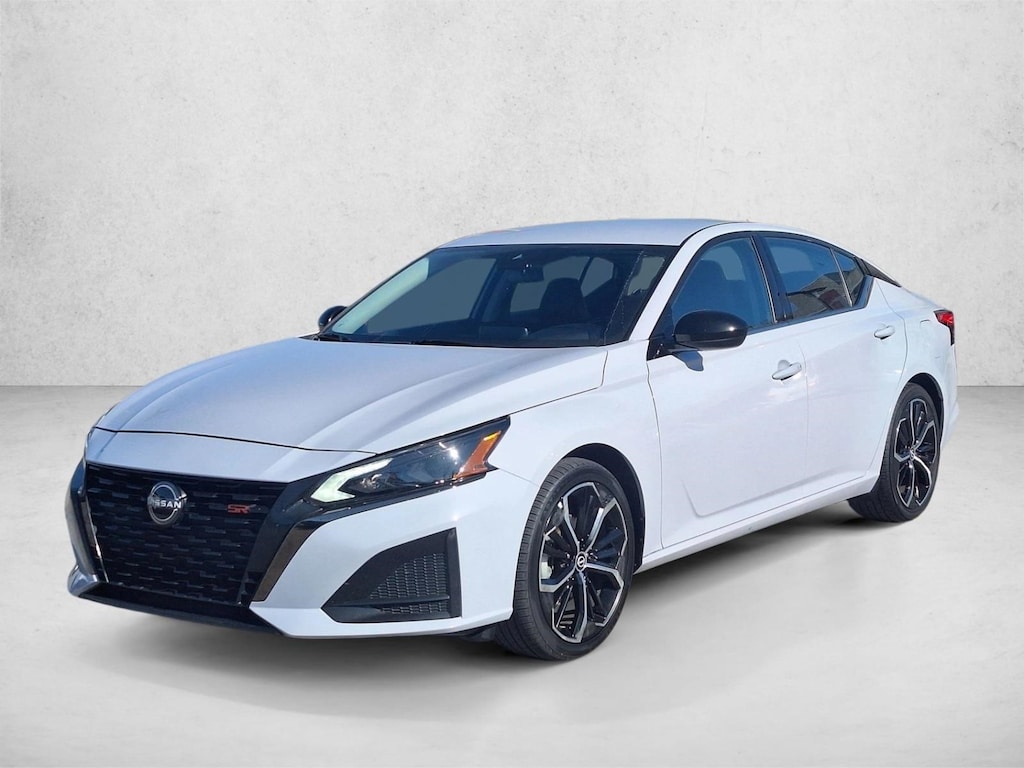 Used 2024 Nissan Altima 2.5 SR Sedan