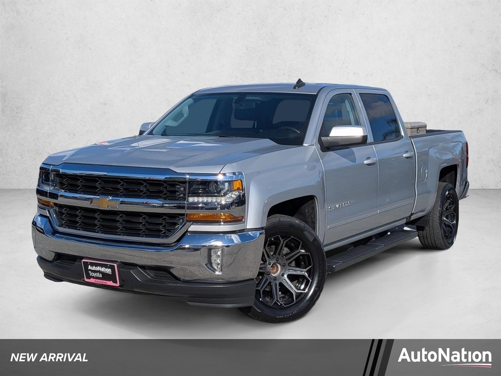 2018 Chevrolet Silverado 1500 LT Crew Cab Standard Box's photo