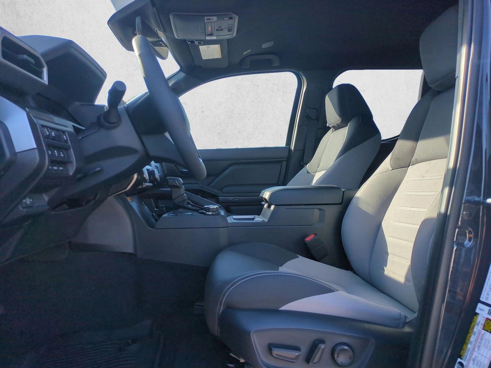 2025 Toyota Tacoma TRD Off Road - Photo 4