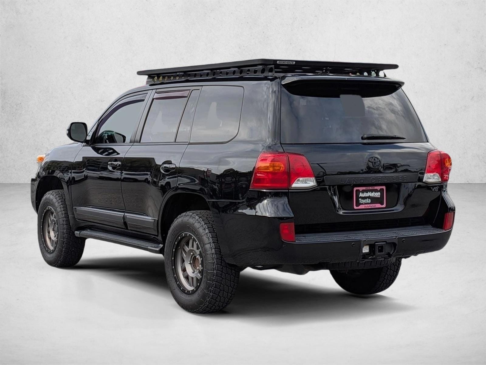 2014 Toyota Land Cruiser V8 photo 3