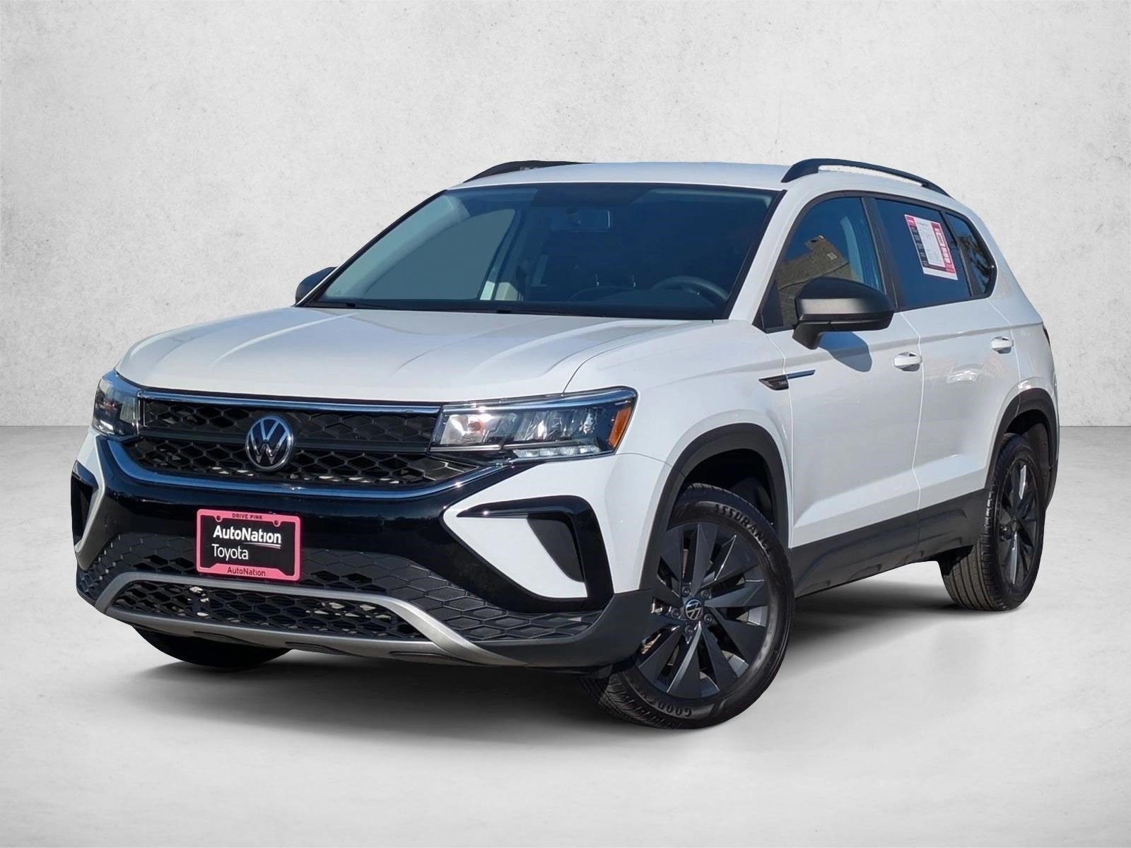 2022 Volkswagen Taos S's photo