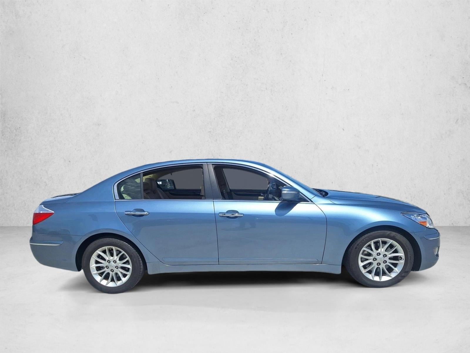 2009 Hyundai Genesis 3.8 photo 4