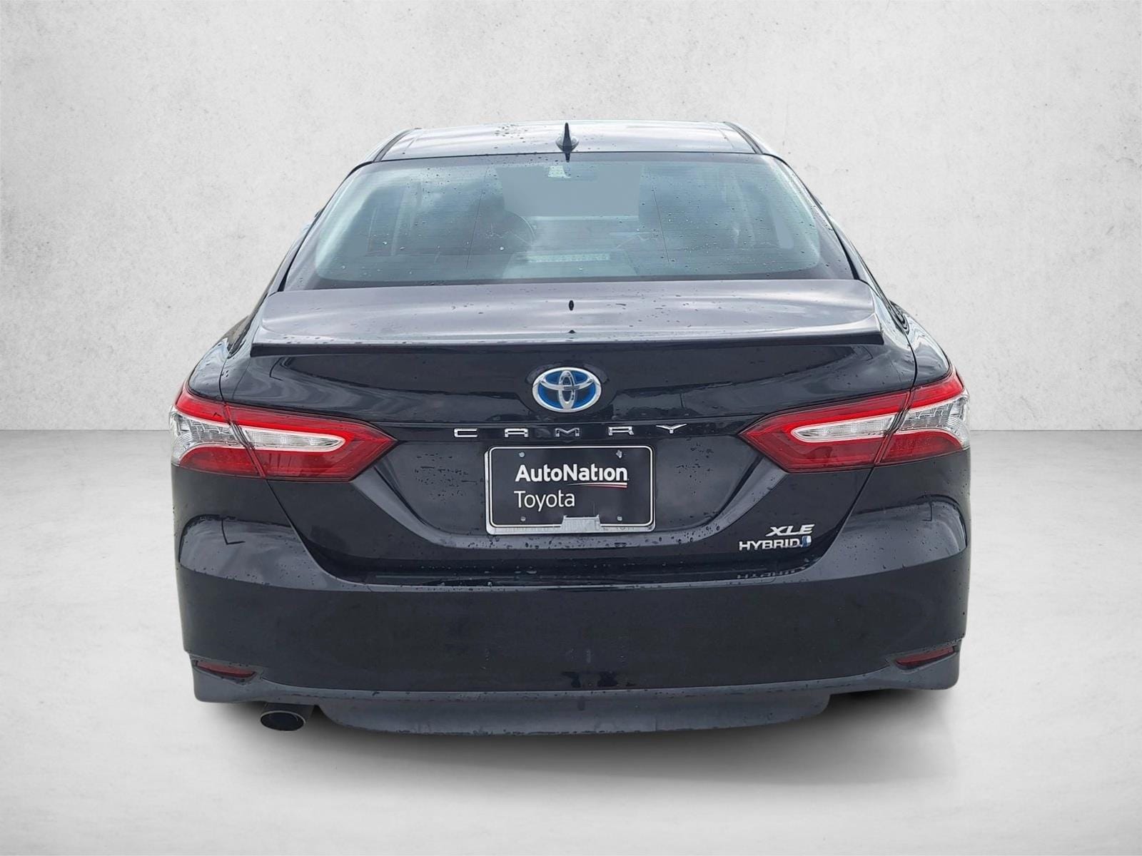 2020 Toyota Camry Hybrid XLE photo 6
