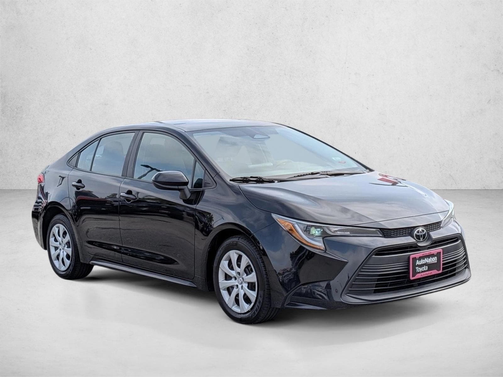 2023 Toyota Corolla LE photo 2
