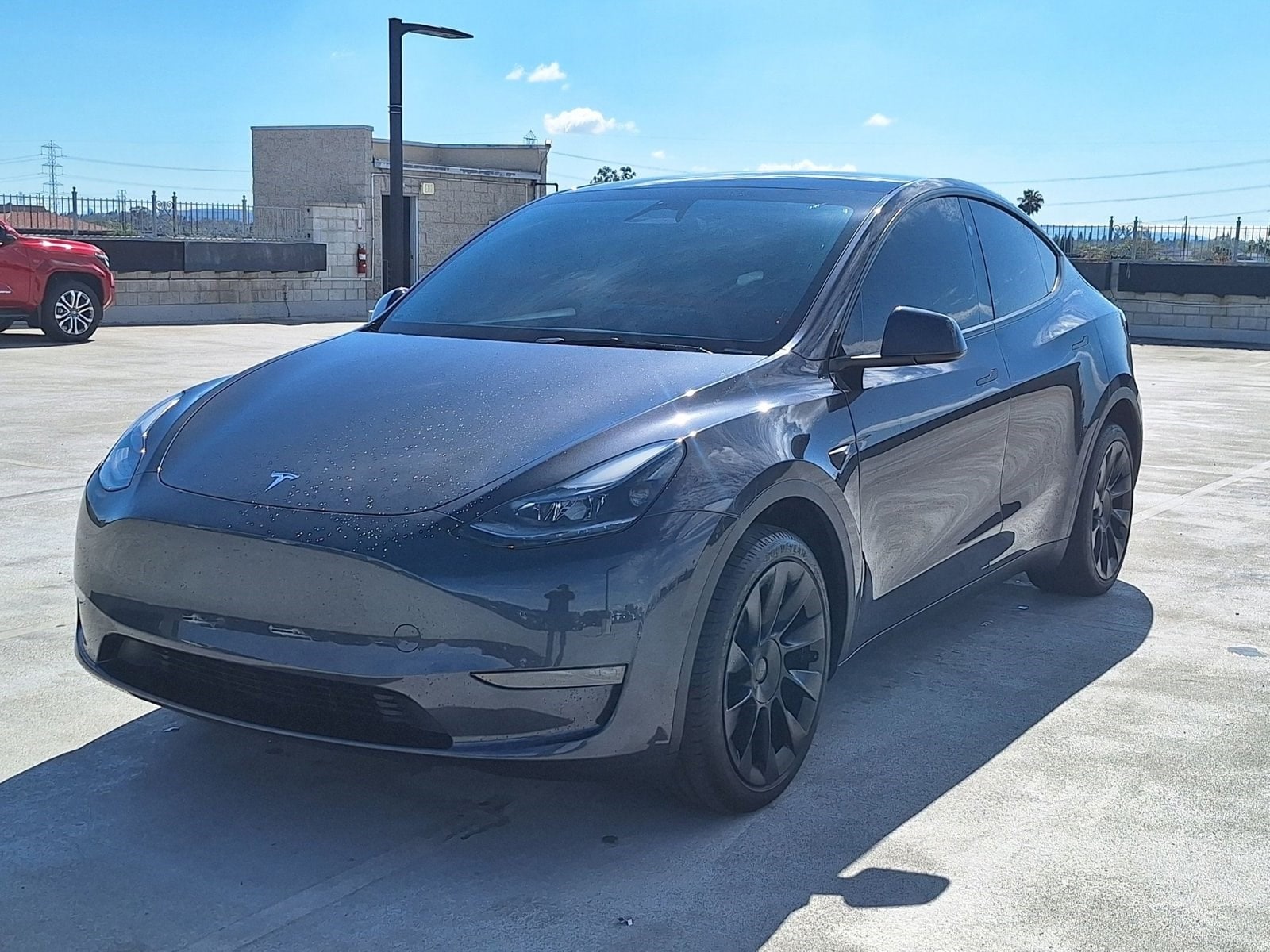 2024 Tesla Model Y Long Range photo 1