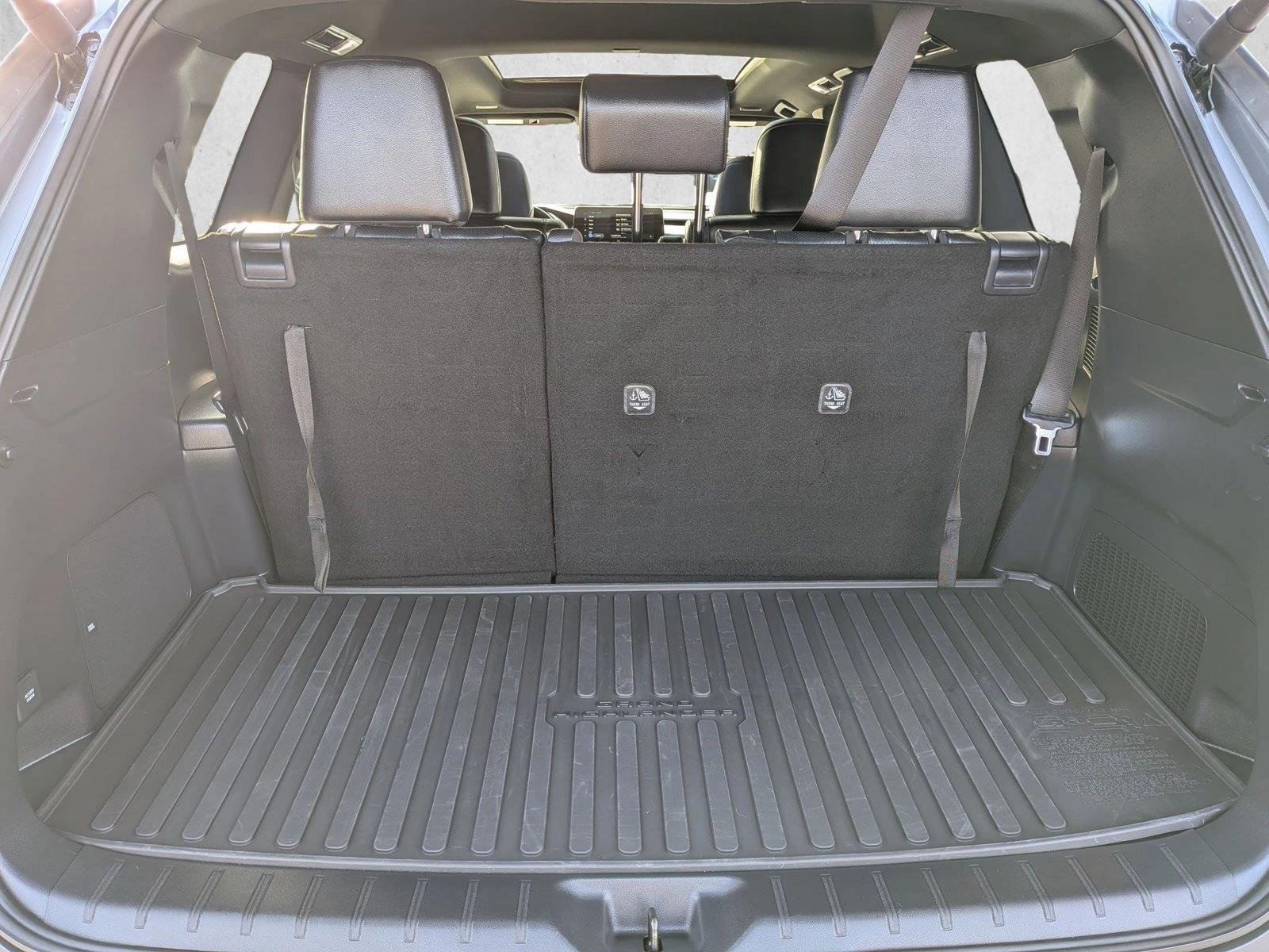 2025 Toyota Grand Highlander Hybrid MAX Limited photo 5