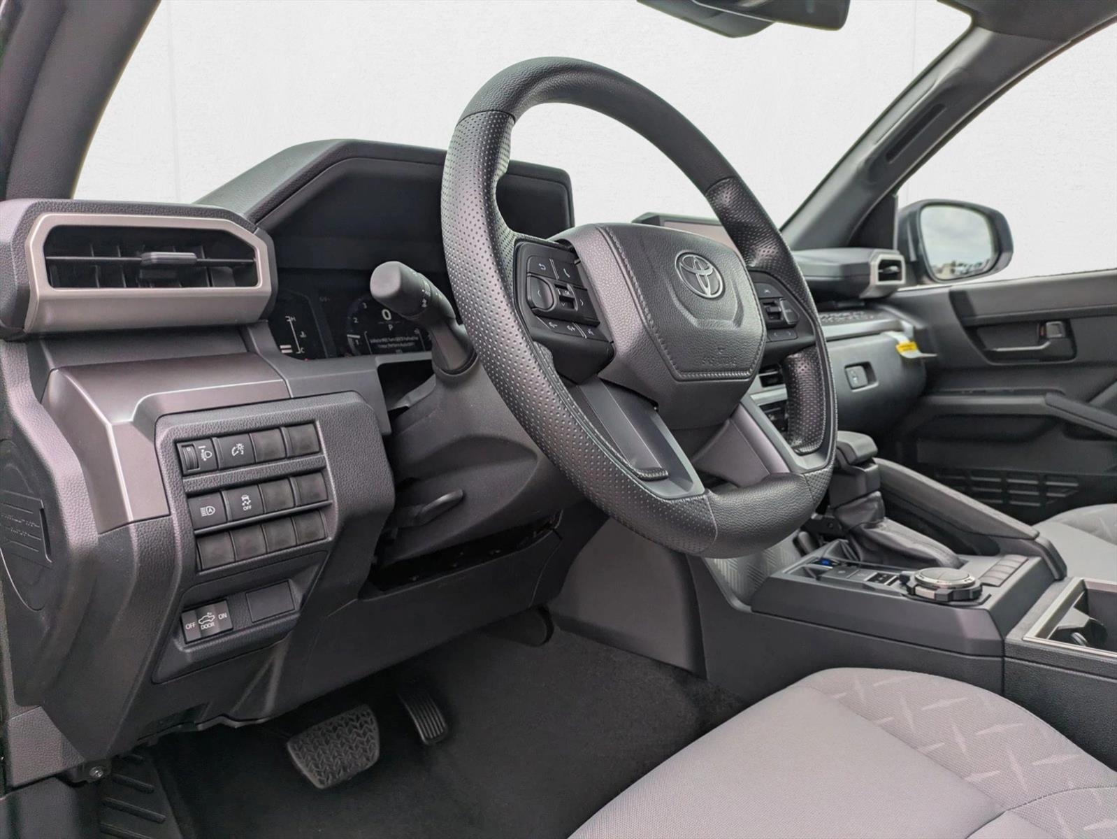 2025 Toyota Tacoma SR5 4x4 Double Cab photo 3
