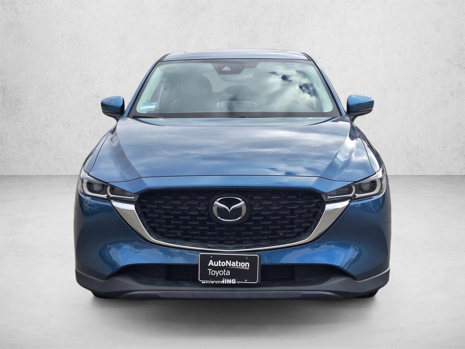 2023 Mazda CX-5 2.5 S Preferred photo 2