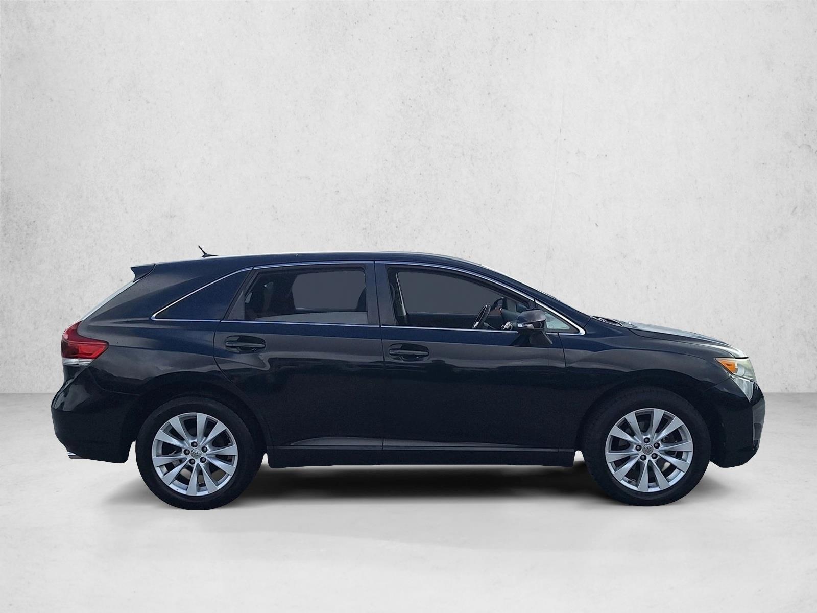 2013 Toyota Venza LE photo 4