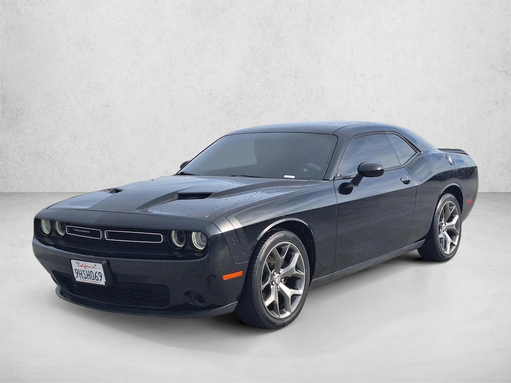 Used 2016 Dodge Challenger SXT Coupe