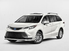 2025 Toyota Sienna LE 8 PASSENGER
