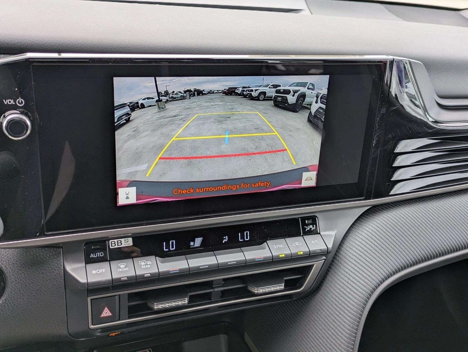 2025 Toyota Camry SE - Photo 13