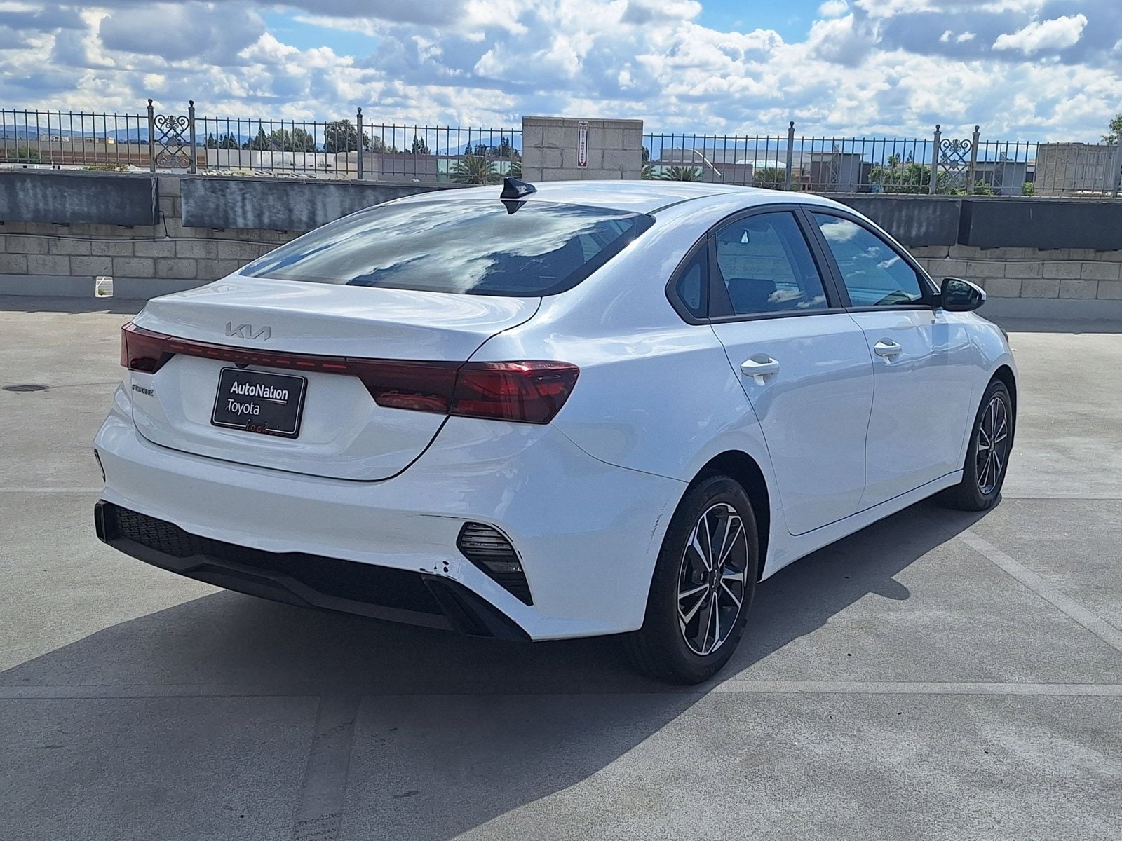 2023 Kia Forte LXS photo 5