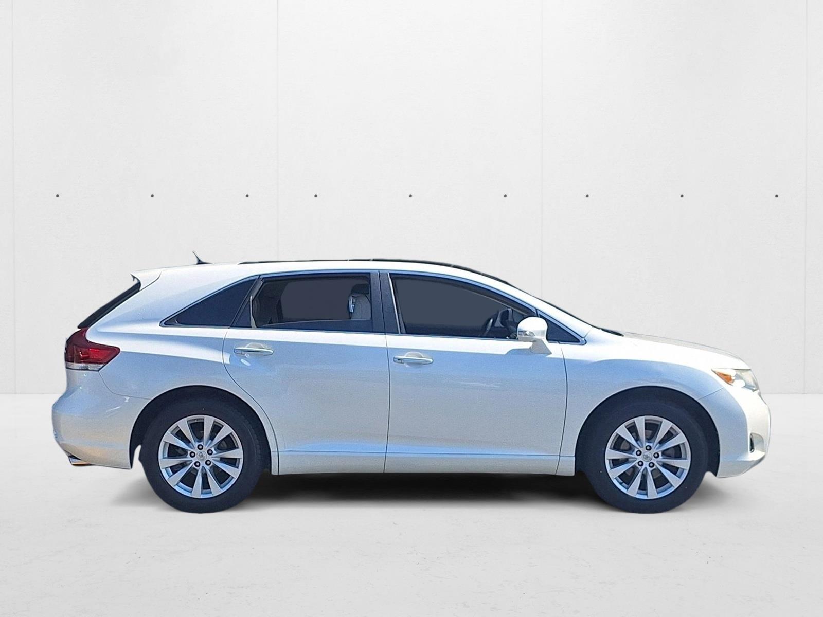 2014 Toyota Venza XLE photo 4