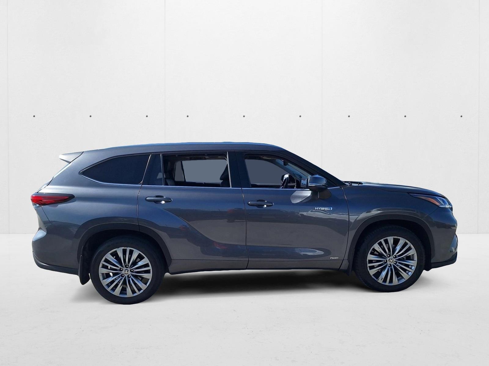 2021 Toyota Highlander Hybrid Platinum photo 4