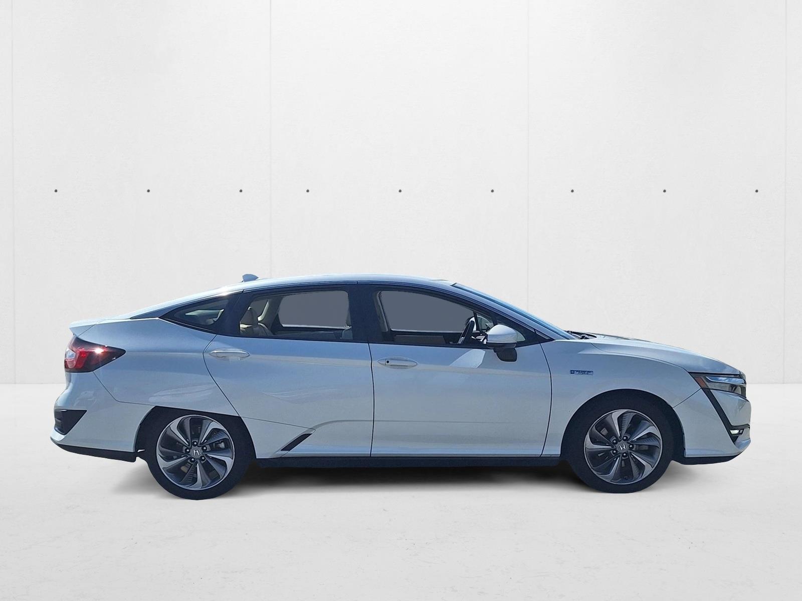 2018 Honda Clarity Plug-In Hybrid photo 4
