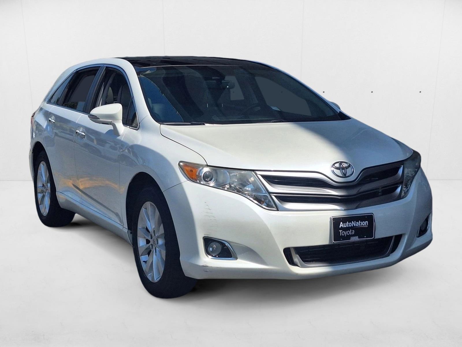 2014 Toyota Venza XLE photo 3