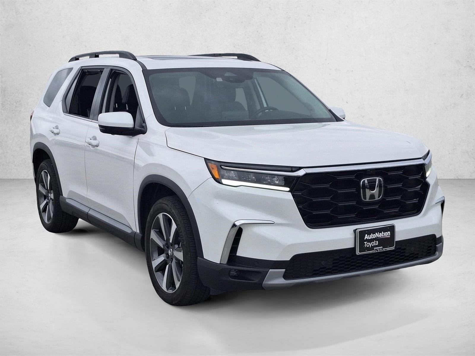 2025 Honda Pilot Elite photo 3