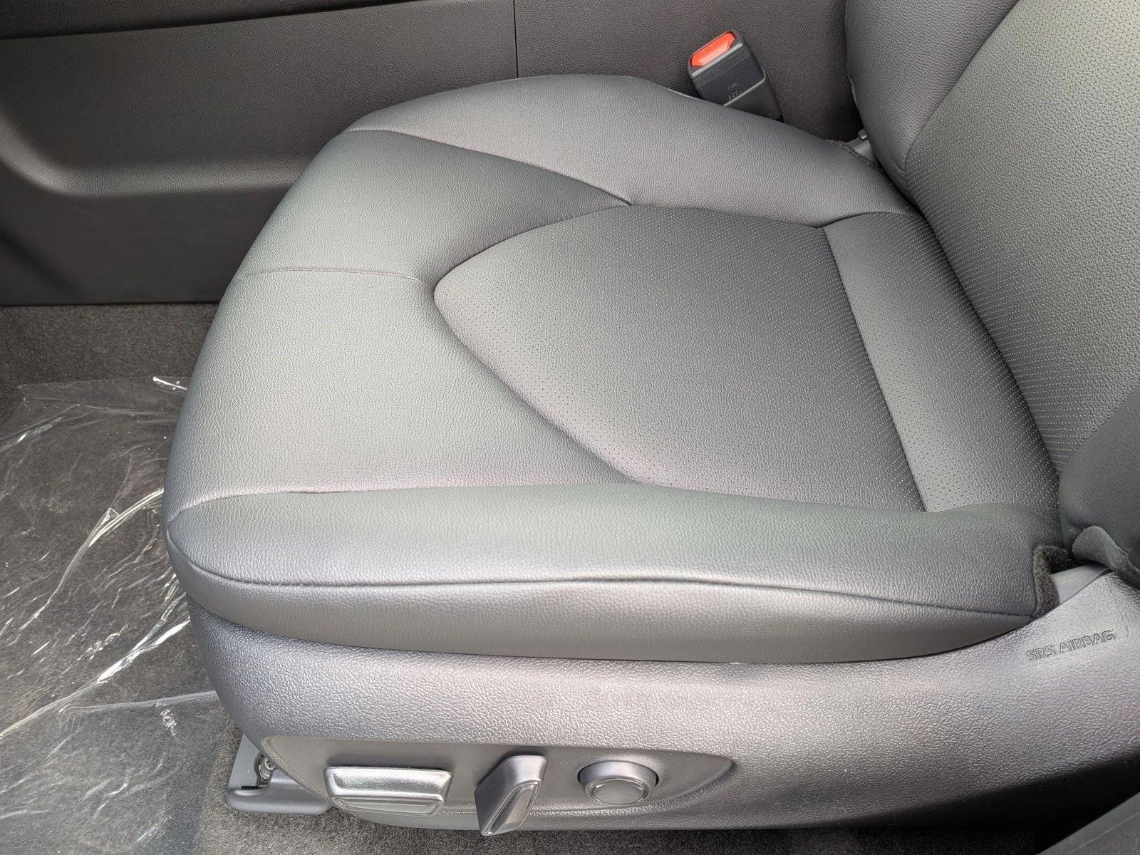 2026 Toyota Grand Highlander XLE photo 4