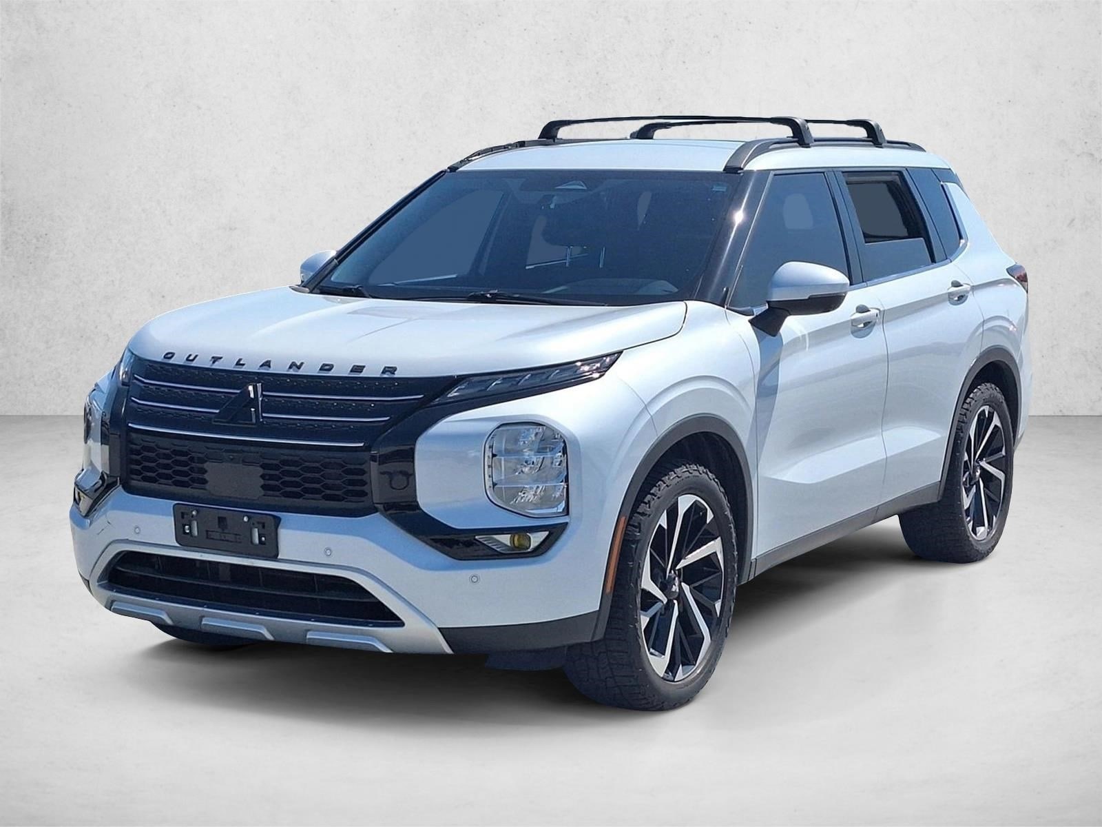 2023 Mitsubishi Outlander SE 2WD's photo