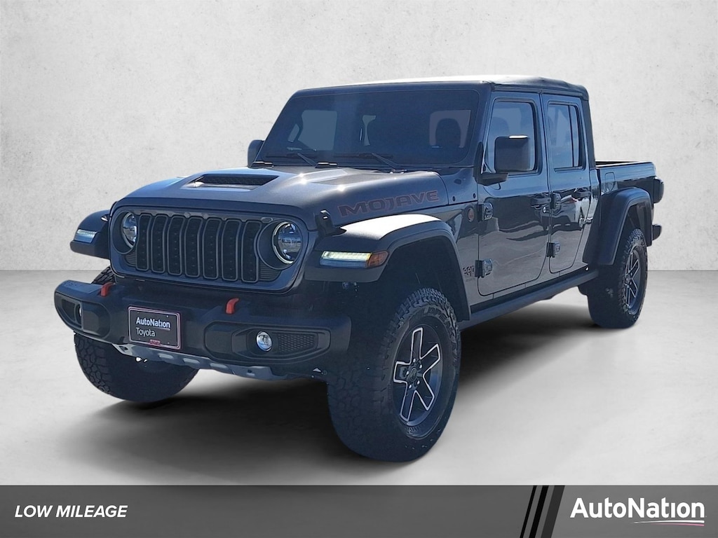 Used 2025 Jeep Gladiator Mojave Truck Crew Cab