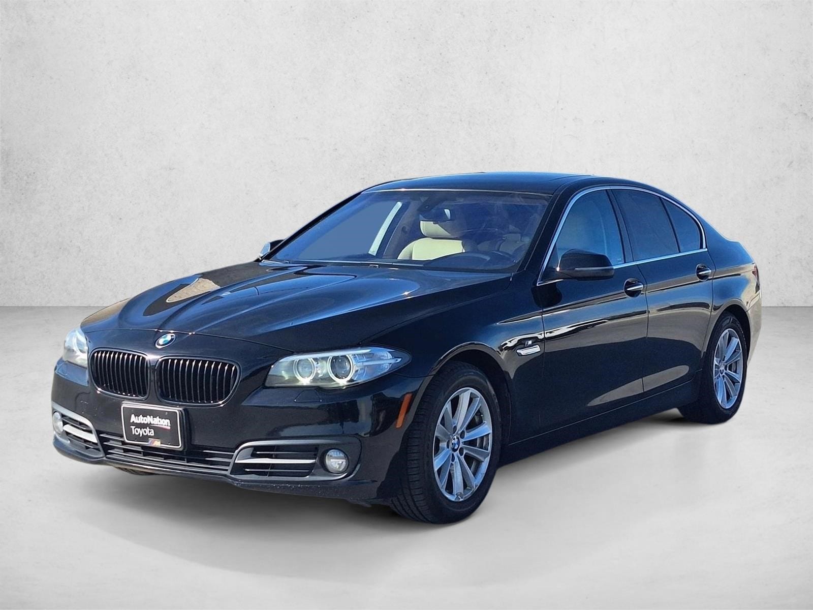 2015 BMW 5 Series 528i