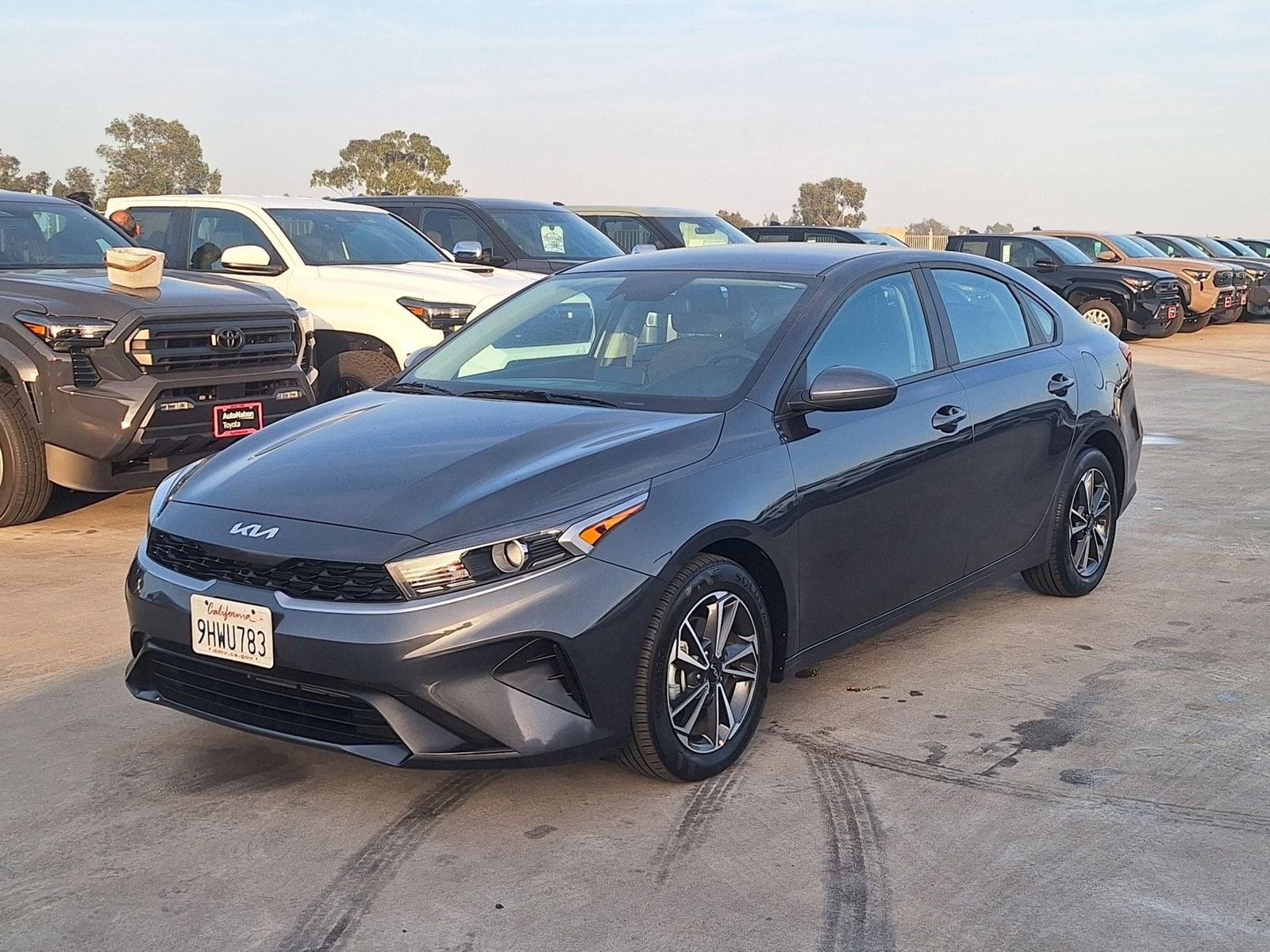 2023 Kia Forte LXS's photo