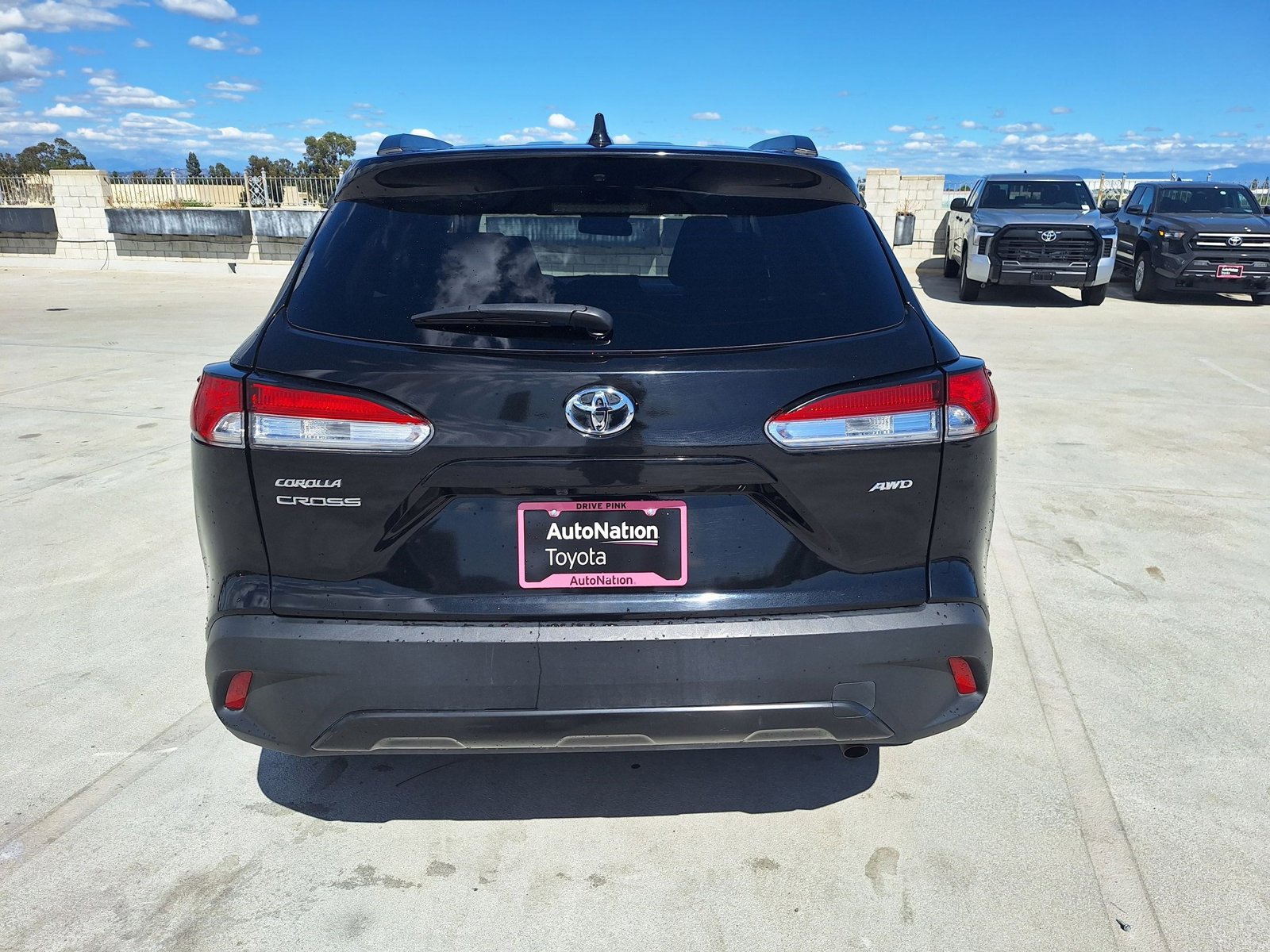 2024 Toyota Corolla Cross LE photo 6