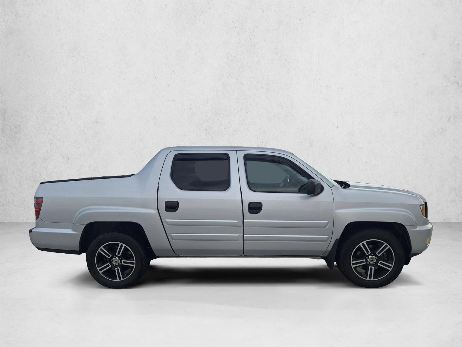 2013 Honda Ridgeline Sport photo 4