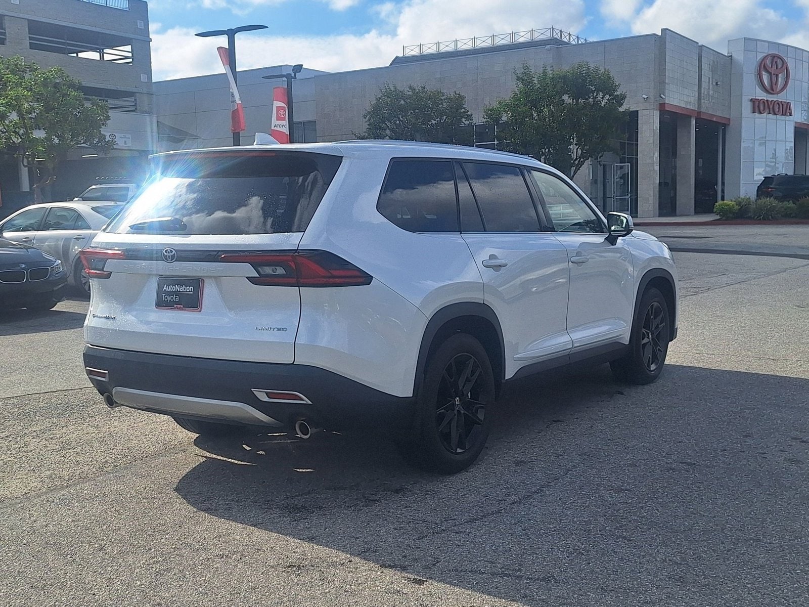 2025 Toyota Grand Highlander Hybrid MAX Limited photo 5