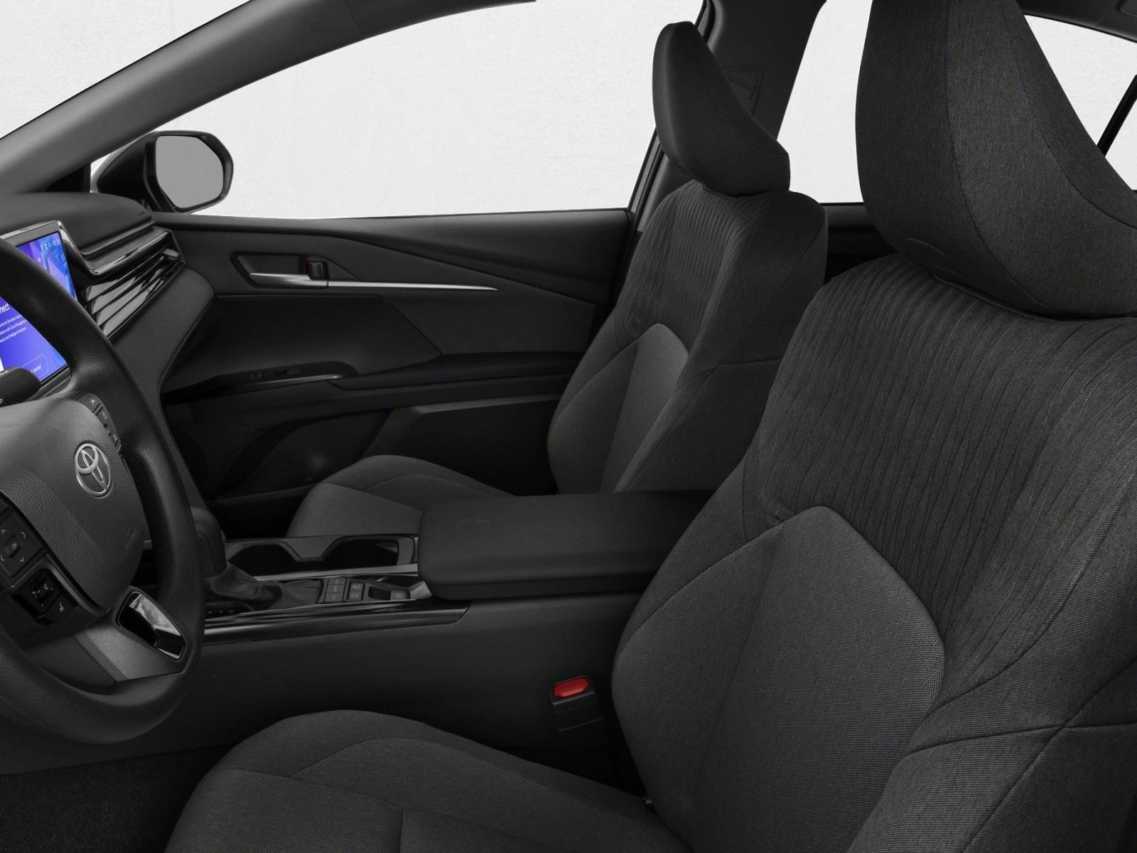 2026 Toyota Camry LE - Photo 6