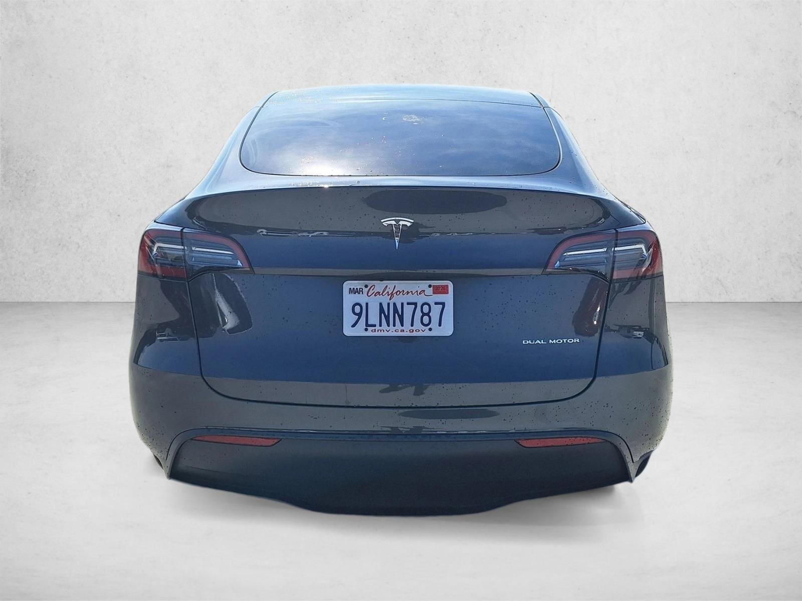 2024 Tesla Model Y Long Range photo 5