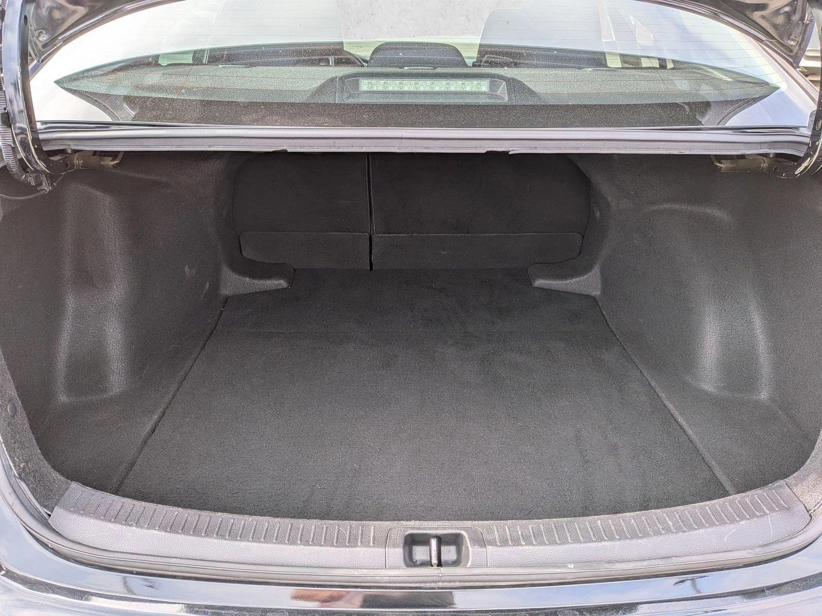 2023 Toyota Corolla LE photo 5