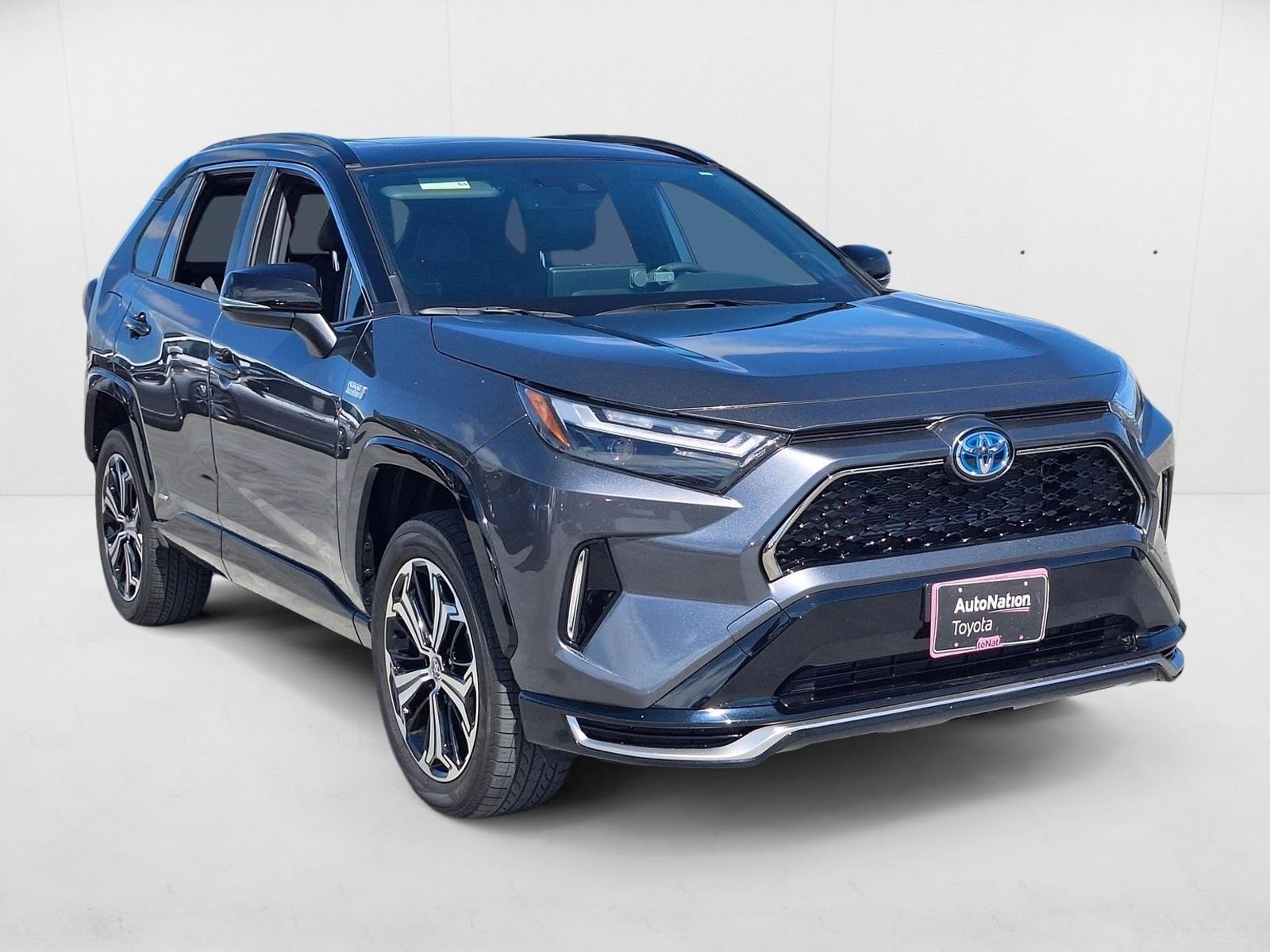 2024 Toyota RAV4 Prime XSE photo 2