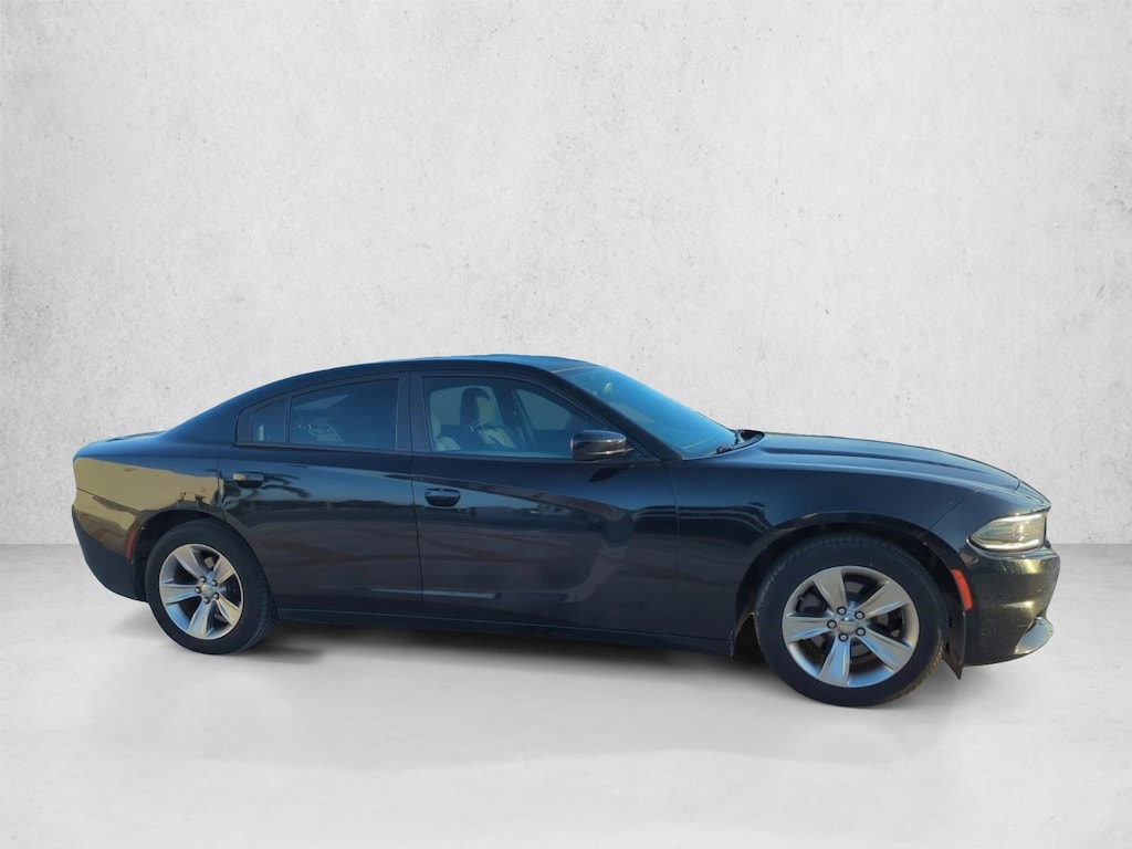 Used 2016 Dodge Charger SXT Sedan
