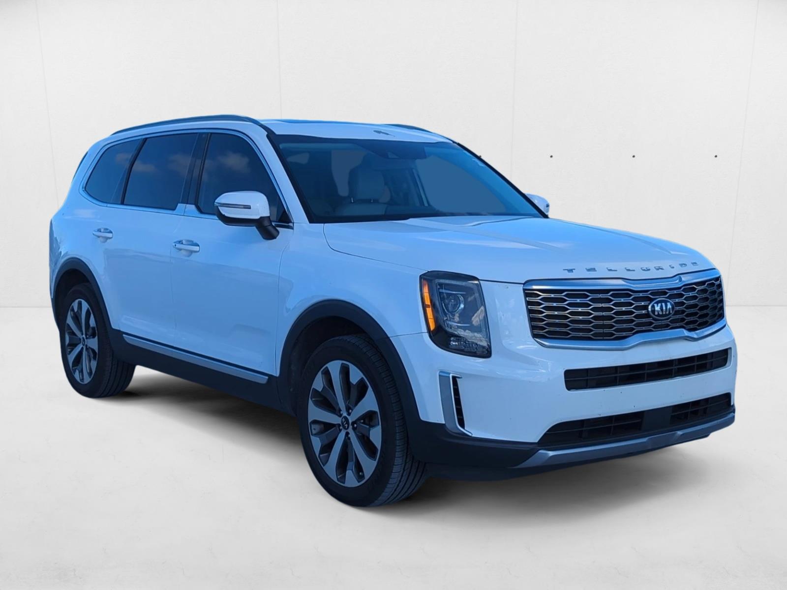 2021 Kia Telluride S photo 3
