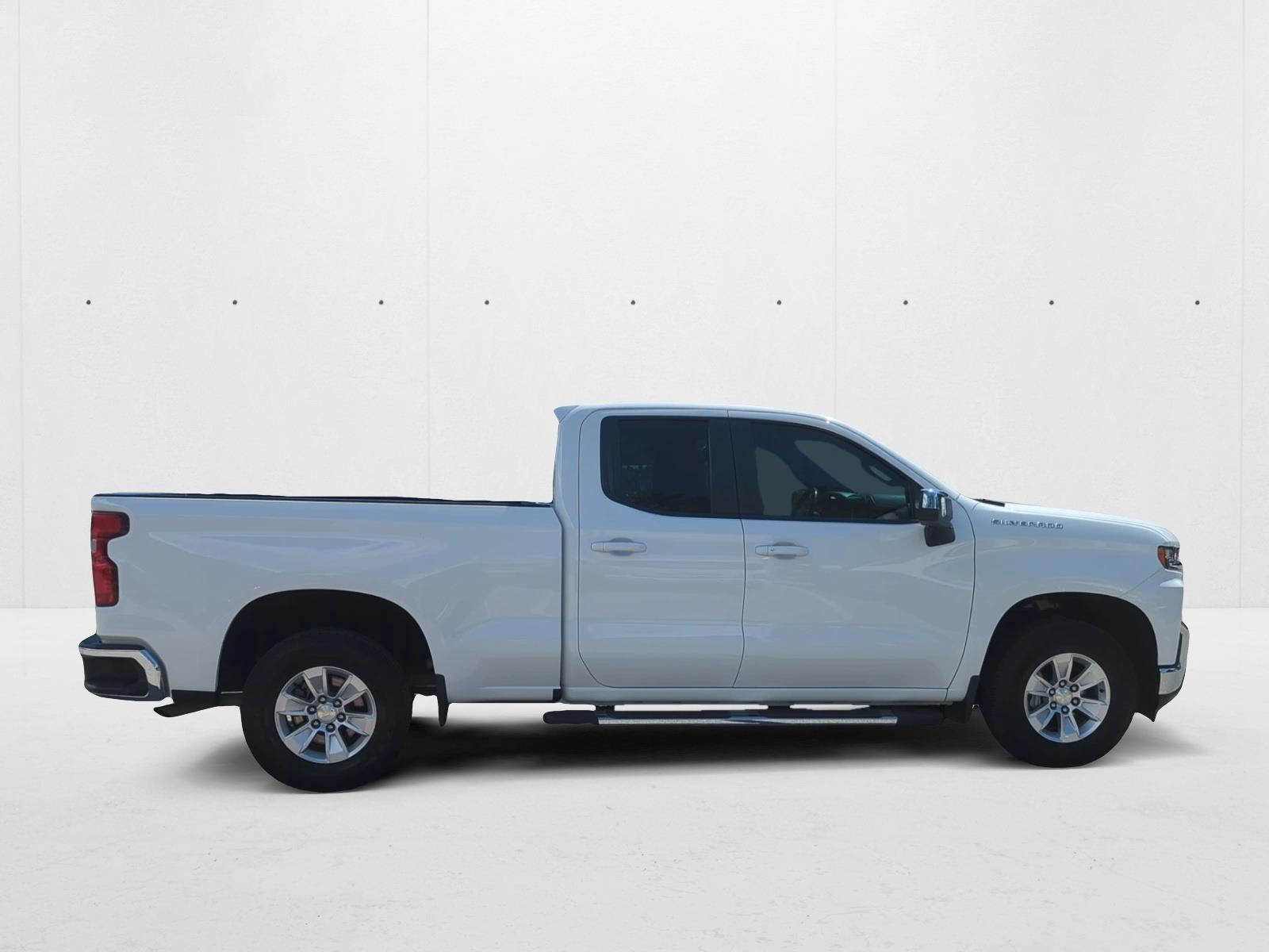 2020 Chevrolet Silverado 1500 LT photo 4
