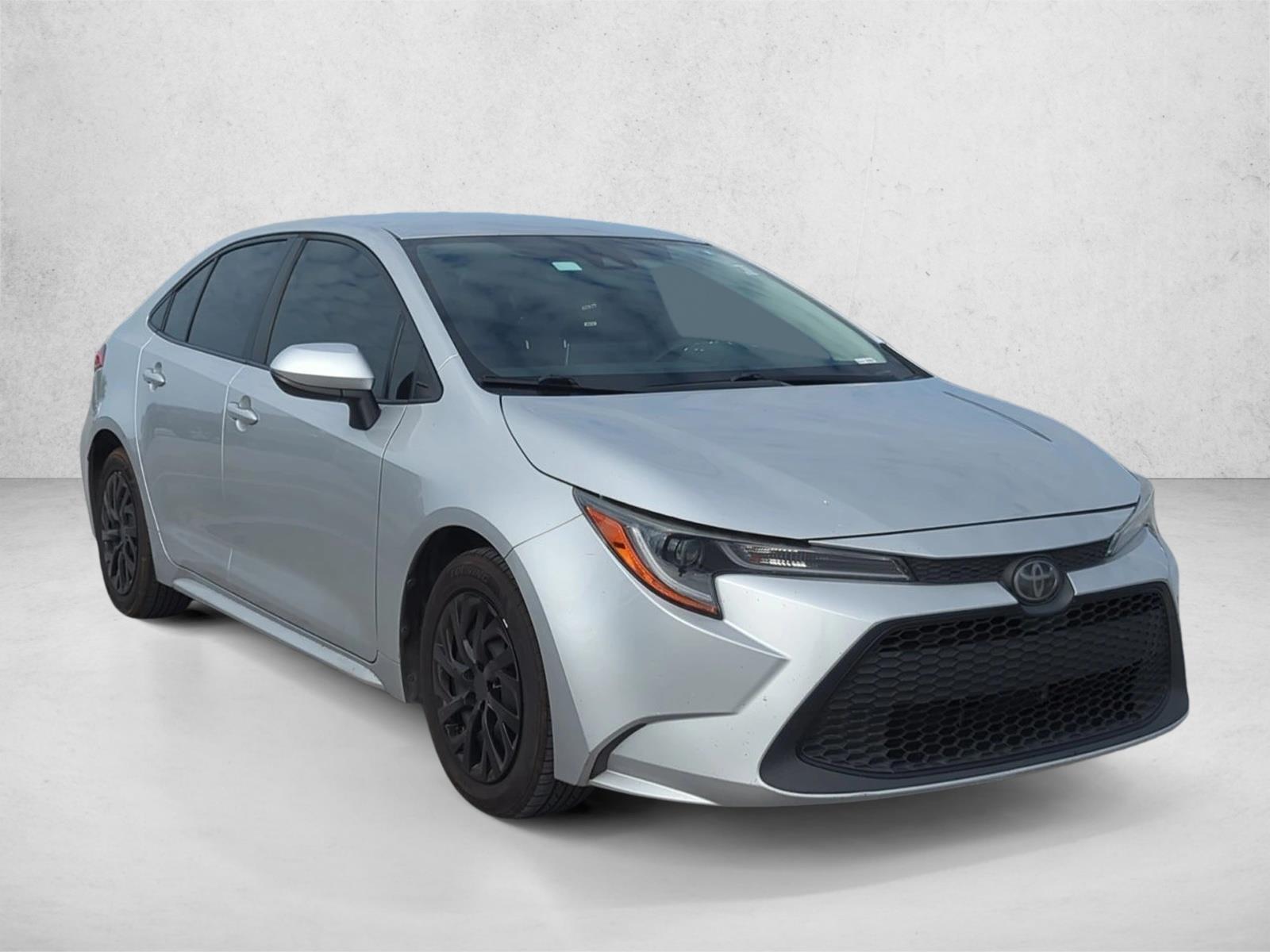 2020 Toyota Corolla LE photo 3