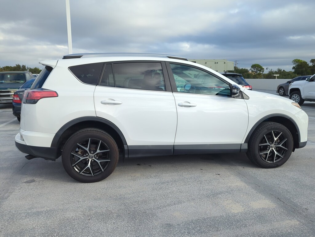 Used 2016 Toyota RAV4 SE SUV