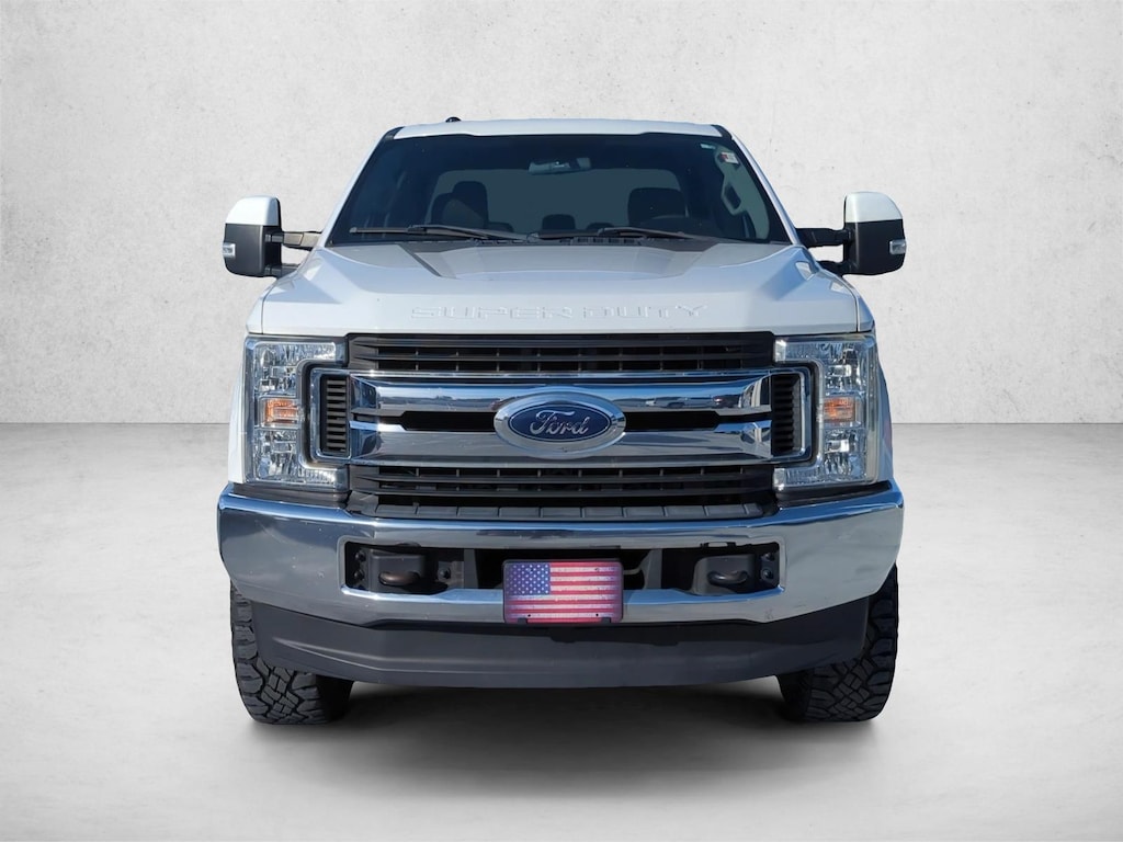 Used 2019 Ford F-250 XLT Truck Crew Cab