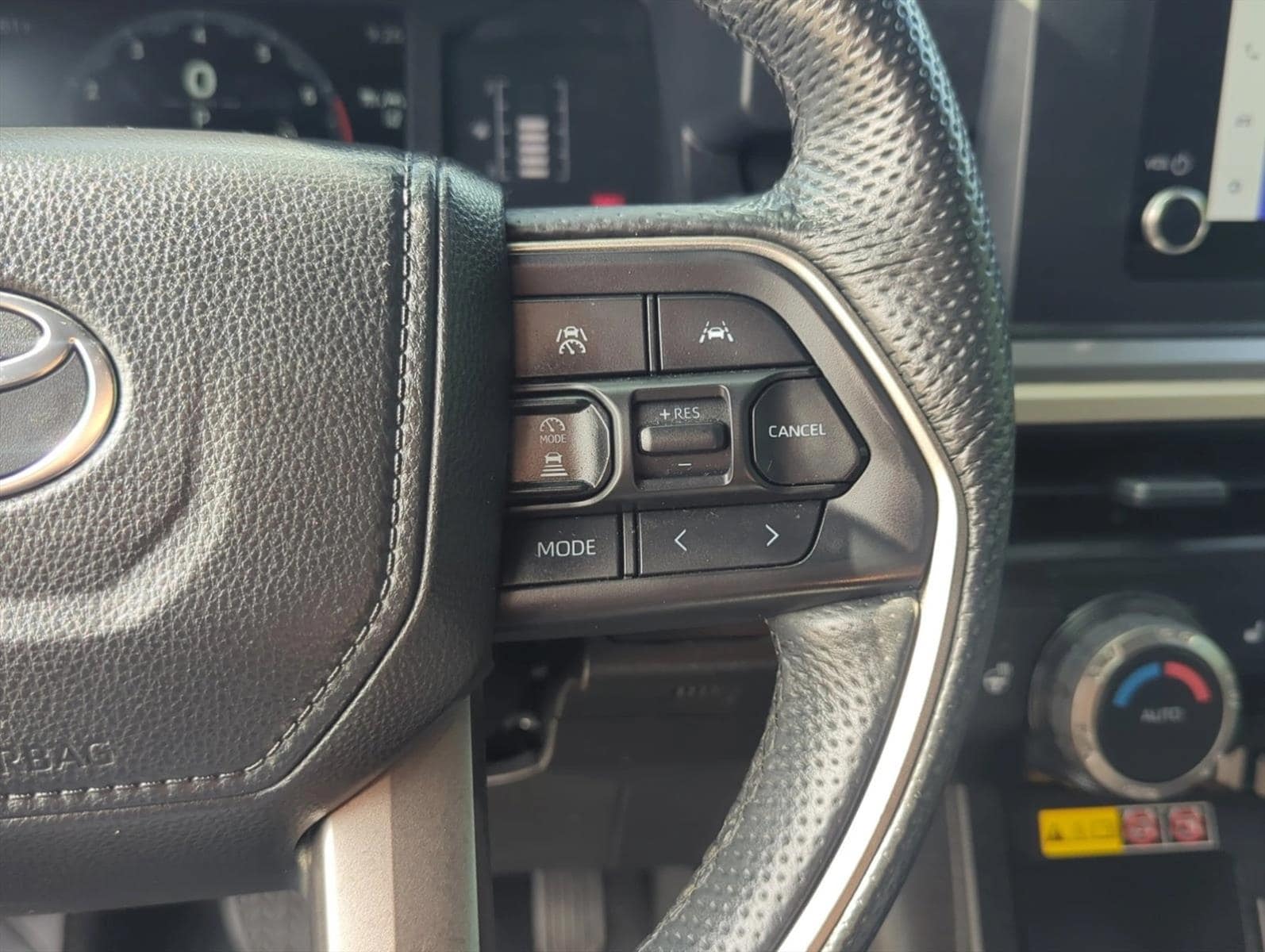 2024 Toyota Tacoma SR5 - Photo 16