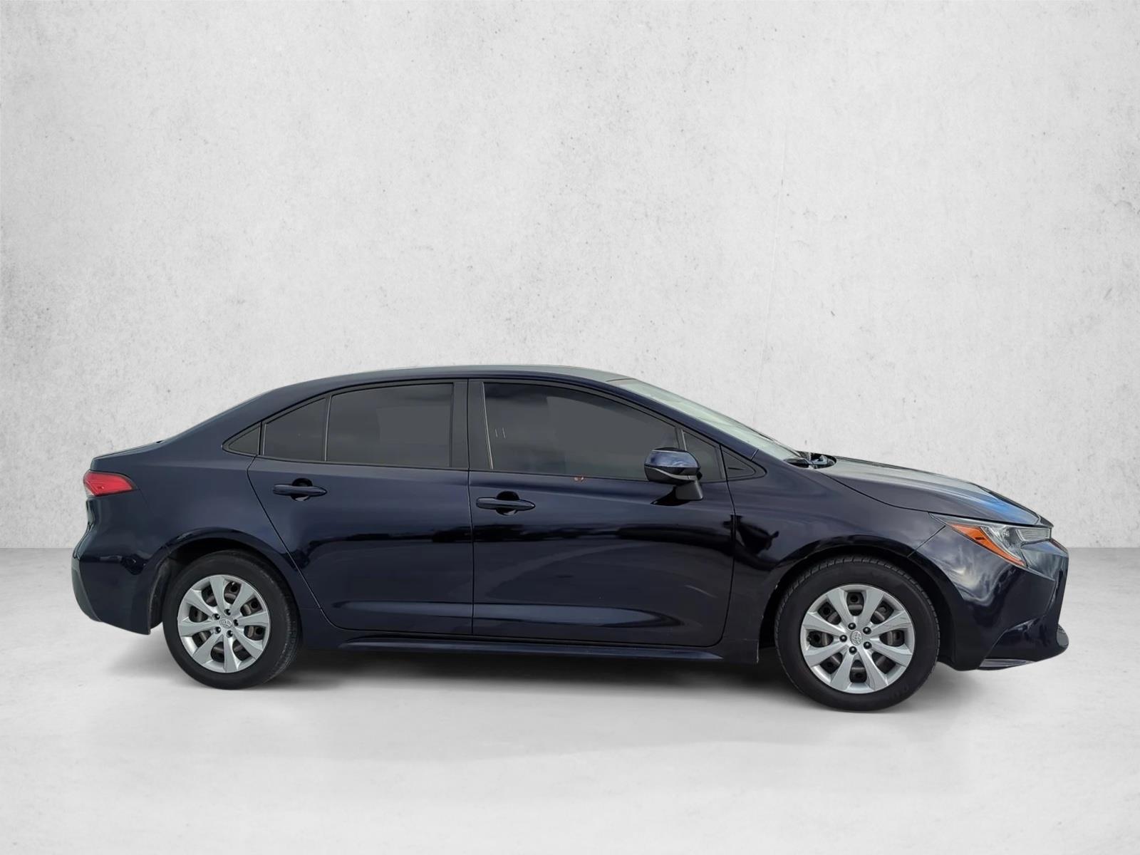 2021 Toyota Corolla LE photo 4