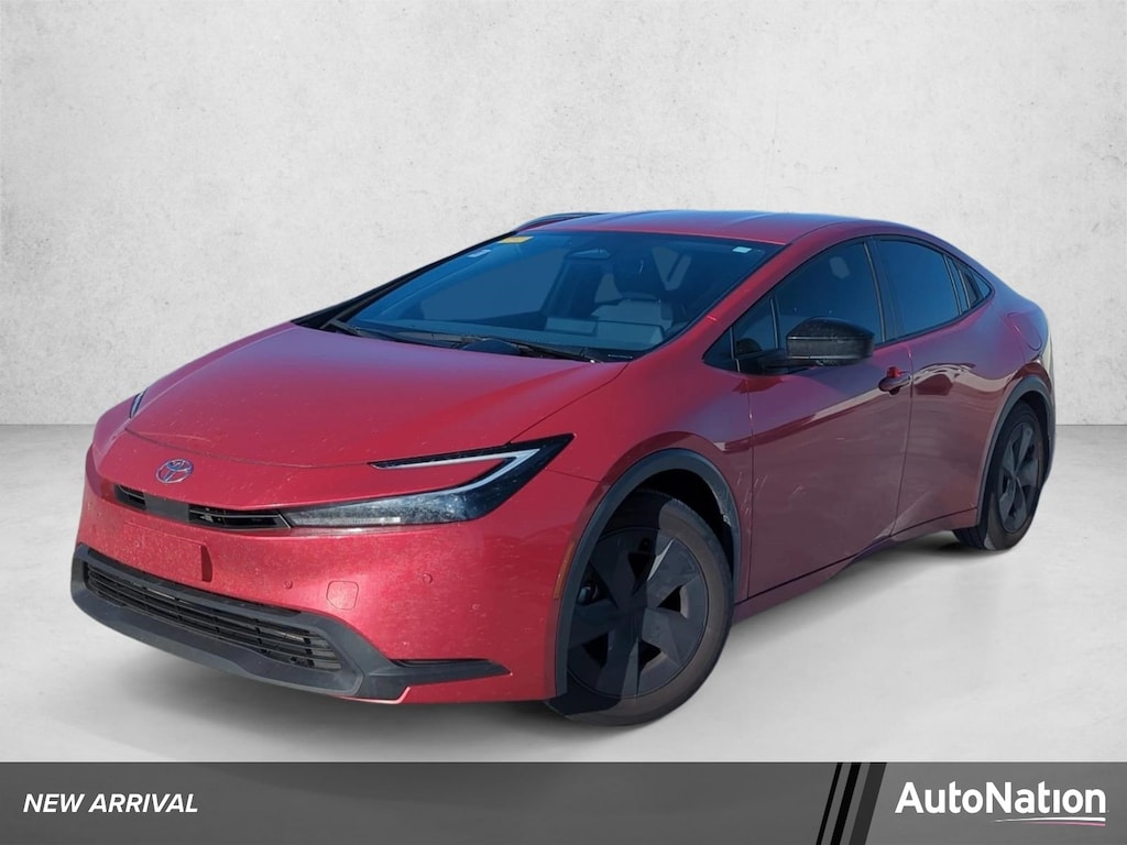 Used 2025 Toyota Prius LE Hatchback