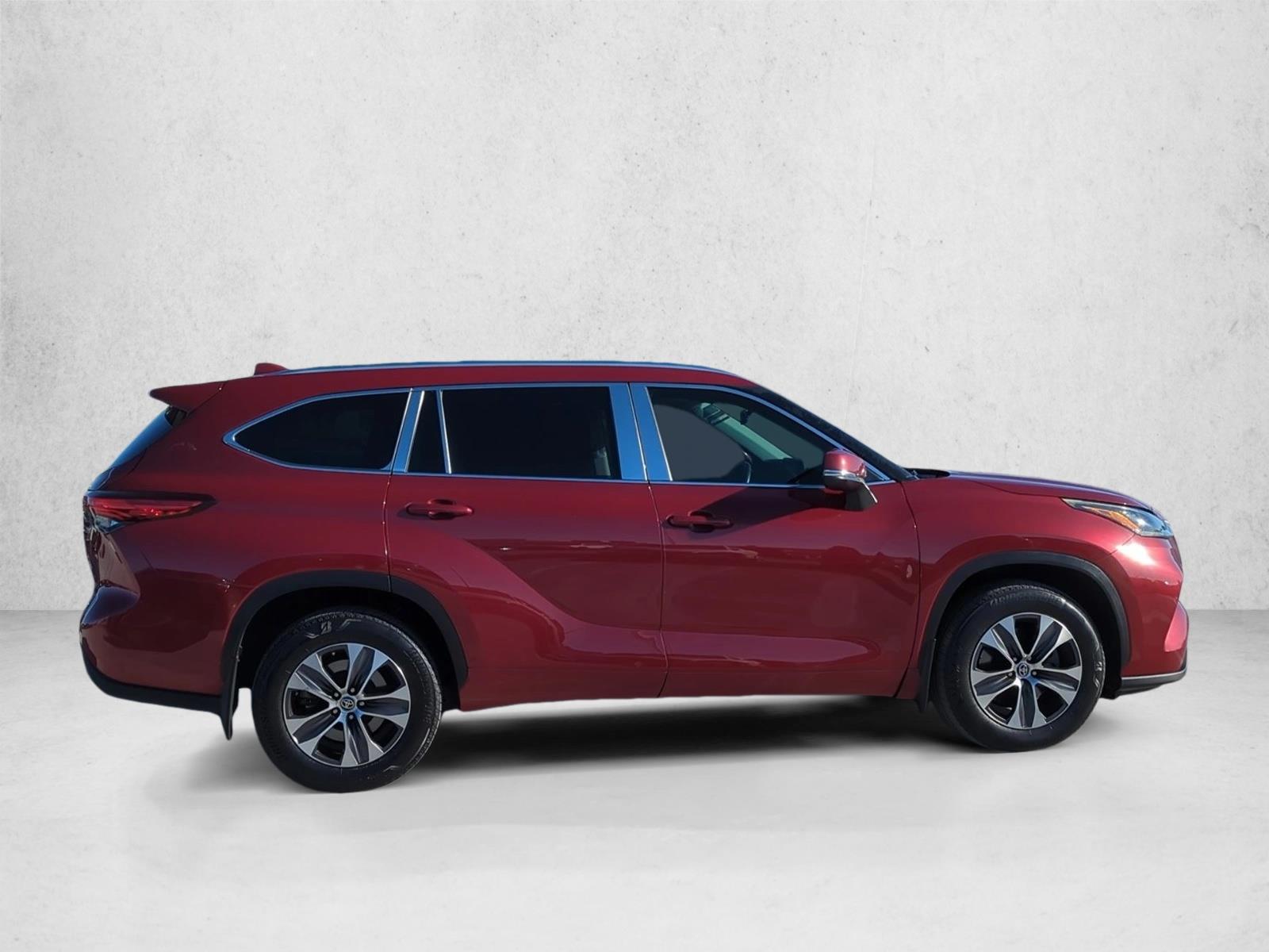 2020 Toyota Highlander XLE photo 4