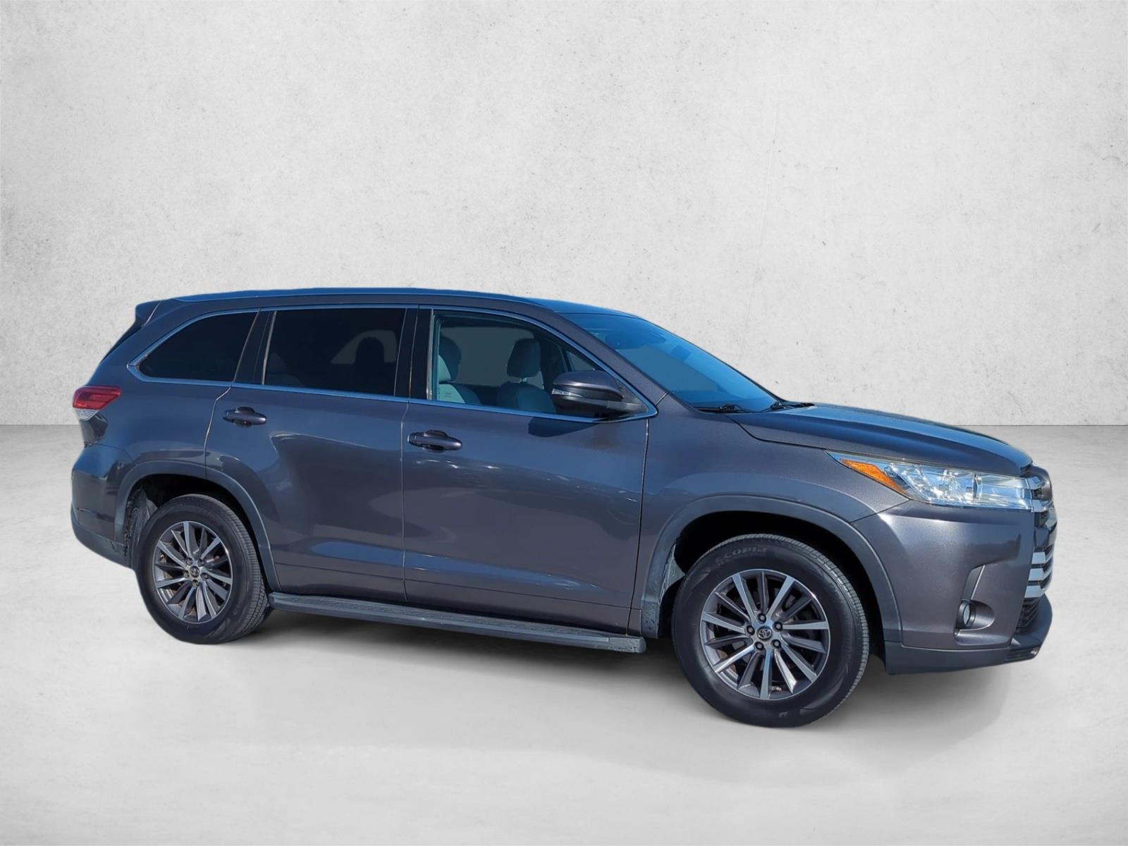 2018 Toyota Highlander XLE photo 4